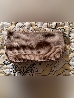 The Sak Crocheted Medium Zipper Pouch Tan/Brown Bag Purse Vintage Mint